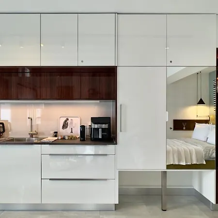 Sileon Apartment *